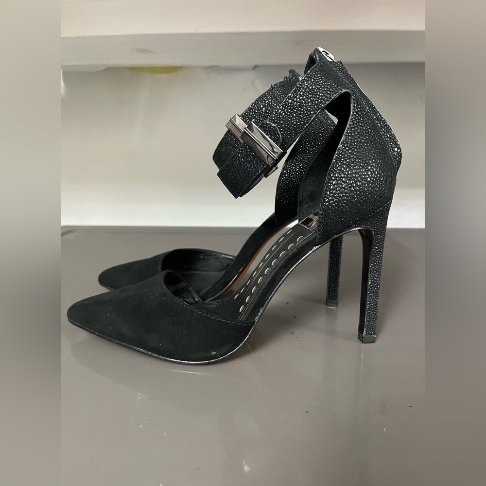 Dolce Vita Black Kana Heels 👠